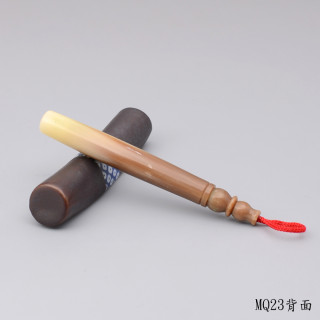 袖珍赤牛角胎毛筆一支