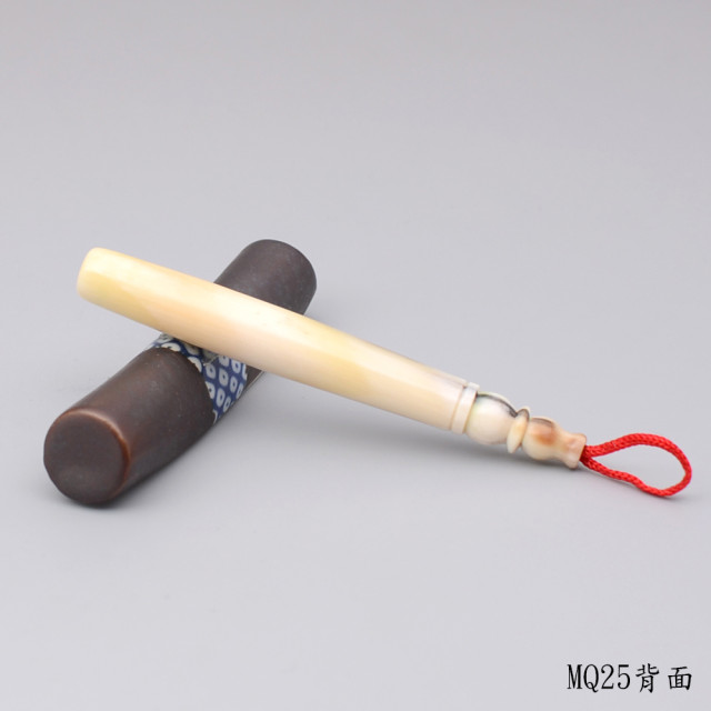 袖珍赤牛角胎毛筆一支