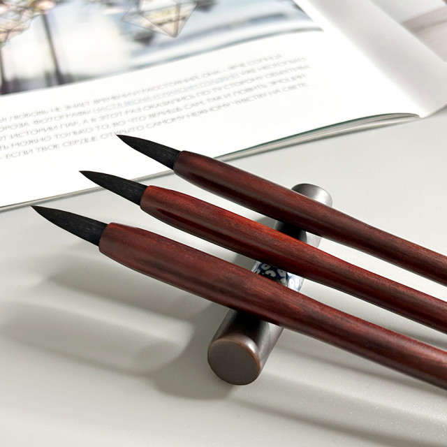 紅檀木胎毛筆三支