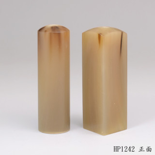 奶茶色牛角對章