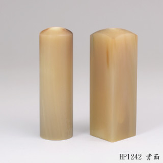 奶茶色牛角對章